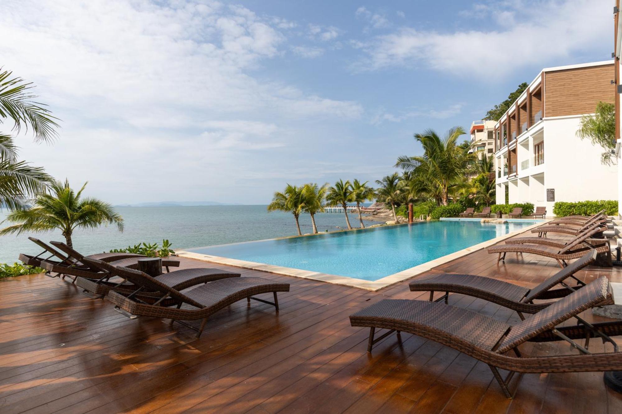 X-Sea Khanom Harbor Bay Resort Exterior photo
